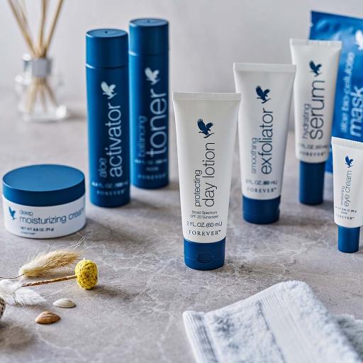 Protecting Day Lotion SPF 20 – Ultimate Self-Care Essential: Moisturize, Nourish & Defend with Natural Mineral UV & Botanicals for Radiant Youth