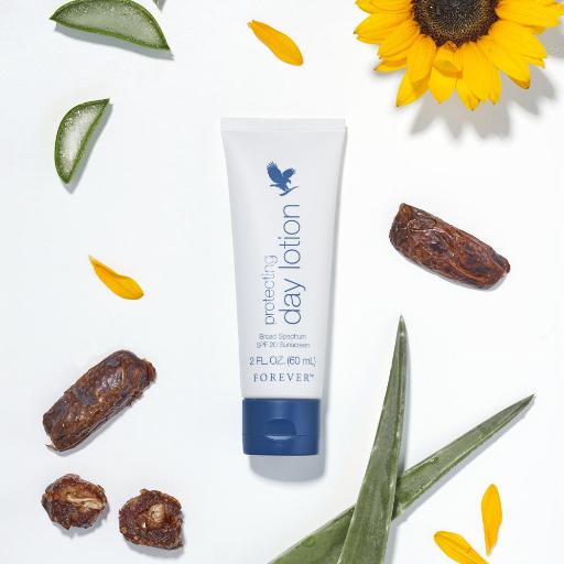 Protecting Day Lotion SPF 20 – Ultimate Self-Care Essential: Moisturize, Nourish & Defend with Natural Mineral UV & Botanicals for Radiant Youth